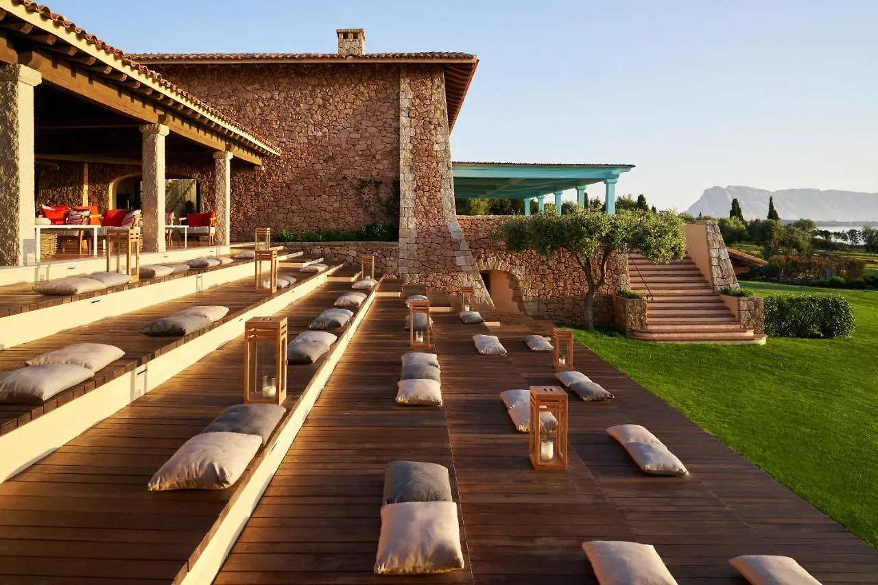 Due Lune Puntaldia Resort&Golf San Teodoro  Hotel